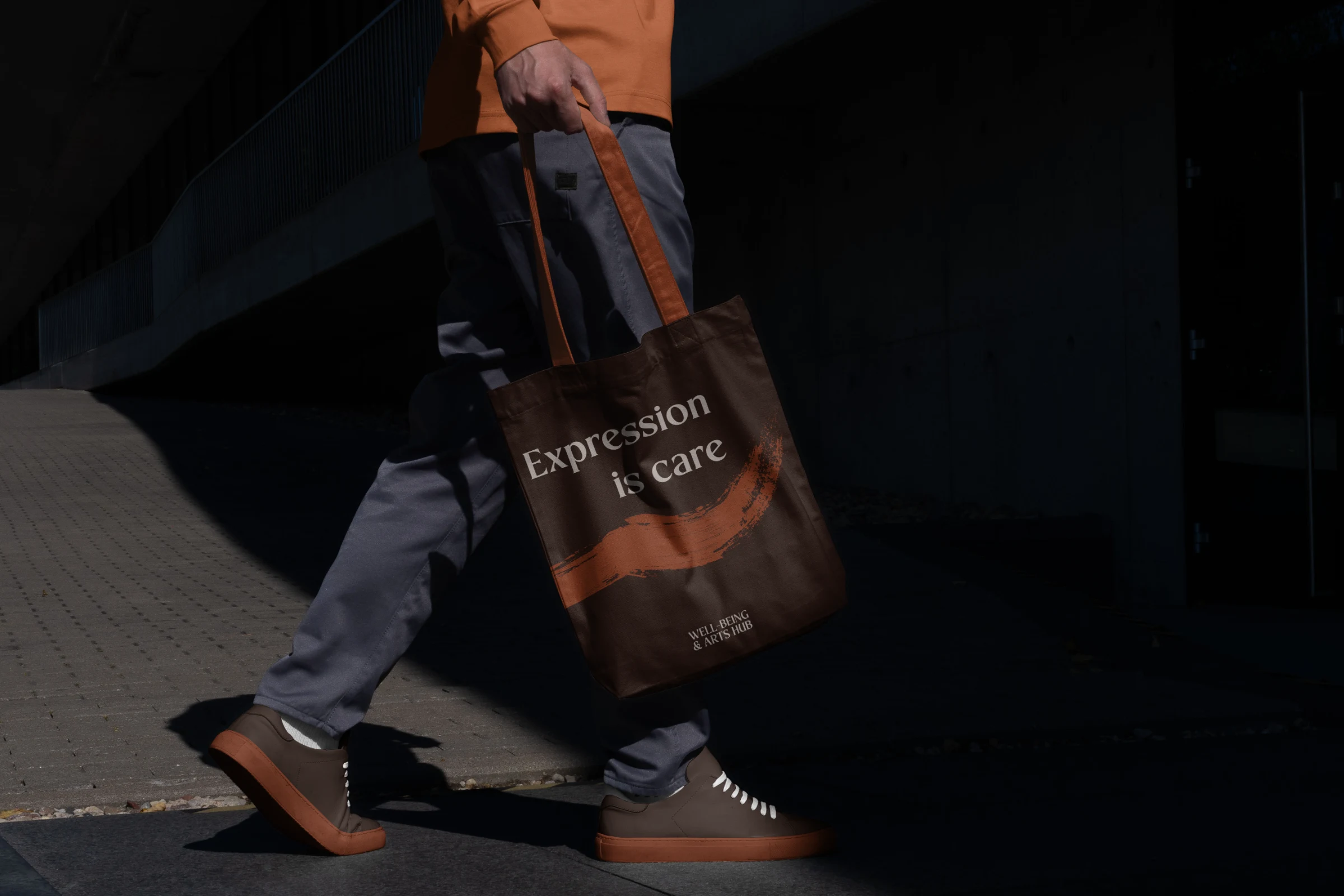 04-Tote-Bag-Mockup-Raw-Series.webp